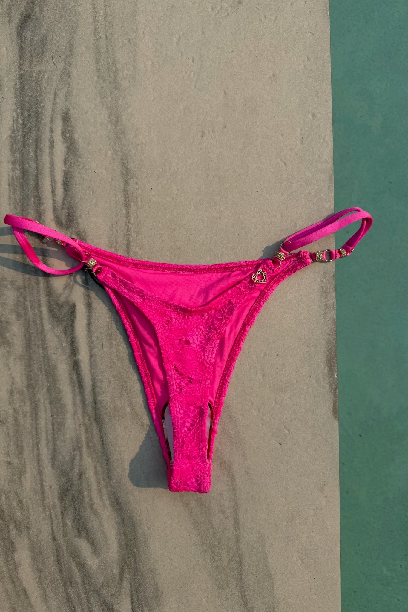 Sample Sale 044 (3 Piece Set- 1 Top & 2 Bottoms)