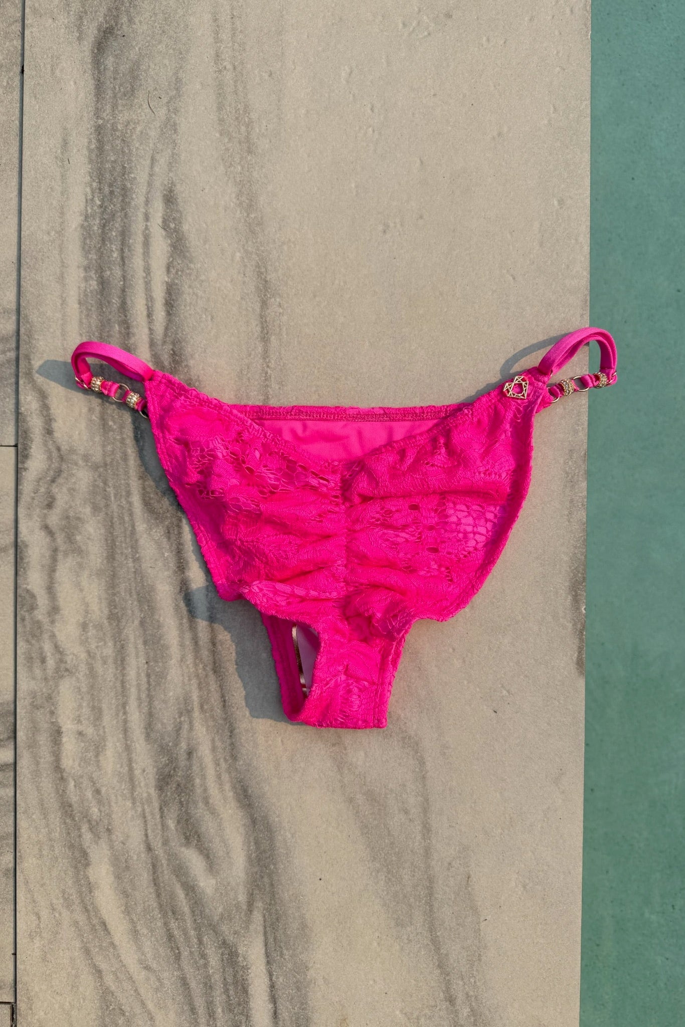 Sample Sale 044 (3 Piece Set- 1 Top & 2 Bottoms)