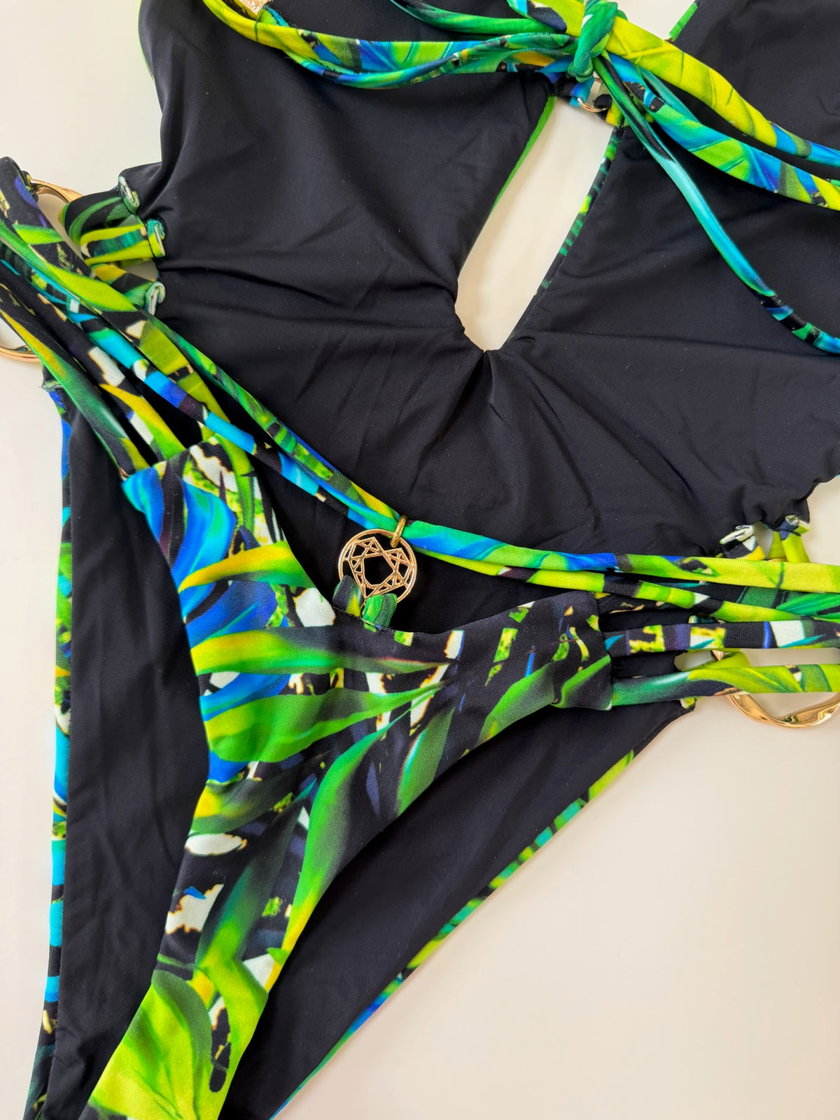 Sample Sale 137