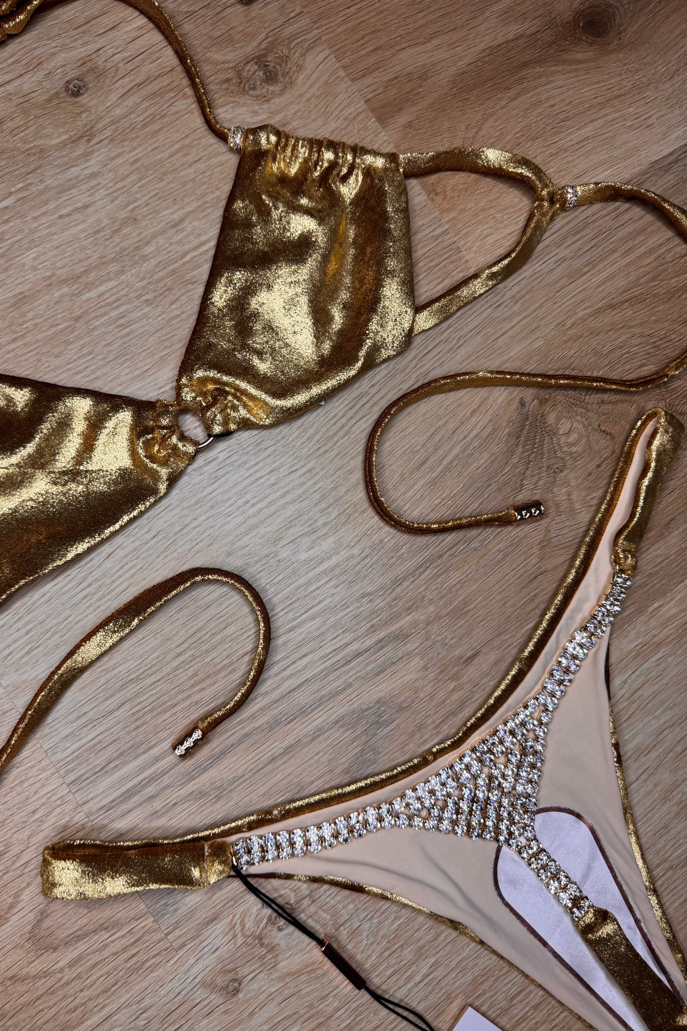 SAMPLE SALE 244